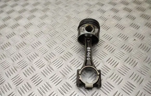 Volkswagen Caddy Piston with connecting rod cay