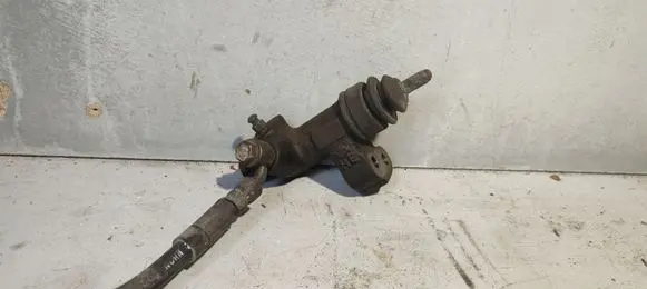 Nissan Primera Clutch slave cylinder 