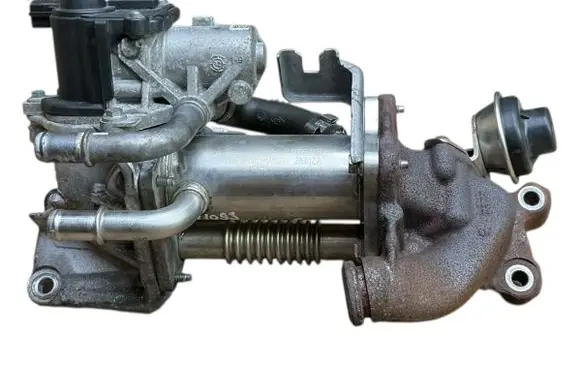 Renault Megane III EGR valve 8200836385 147355713R