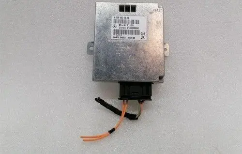 Mercedes-Benz CLS C219 Voice control module A2098200385