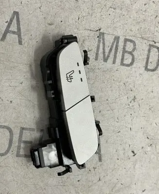 Mercedes-Benz C W205 Seat heating switch A2139057302