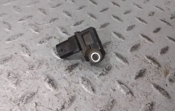 BMW 1 F40 Air pressure sensor 8637898