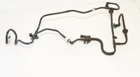 Ford Focus Turbo air intake inlet pipe/hose L1B1-9C987-BC