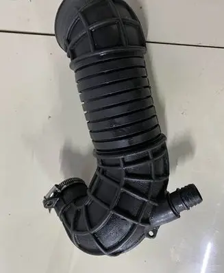 Audi A4 S4 B7 8E 8H Intercooler hose/pipe 8E0129615J