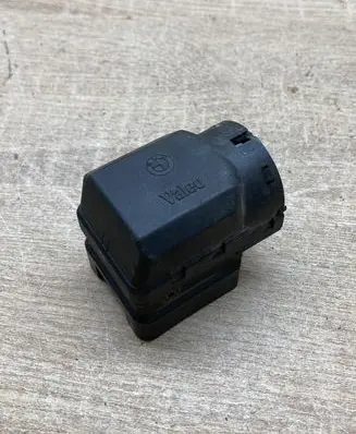 BMW 5 E39 Ignition lock contact 8363706