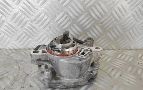 Peugeot 308 Vacuum pump 9804021880