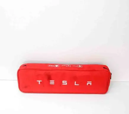 Tesla Model 3 First aid kit 
