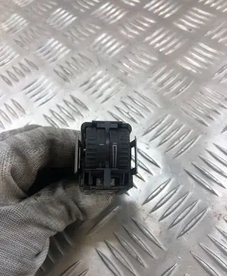 Volkswagen PASSAT B6 Headlight level height control switch