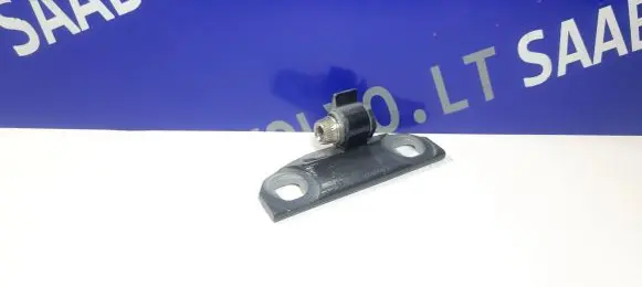 Volvo S60 Front door upper hinge 31218521