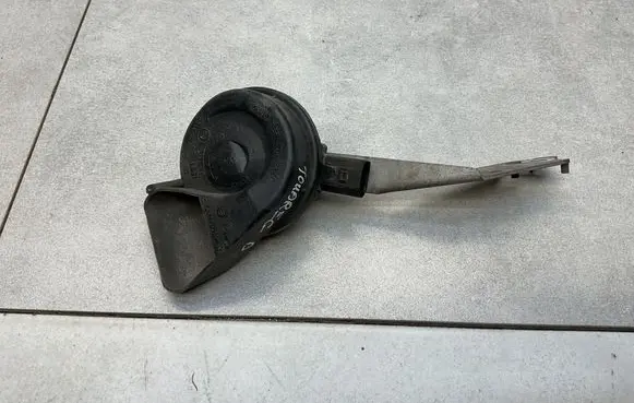 Volkswagen Touareg II Horn signal 7P6951206C