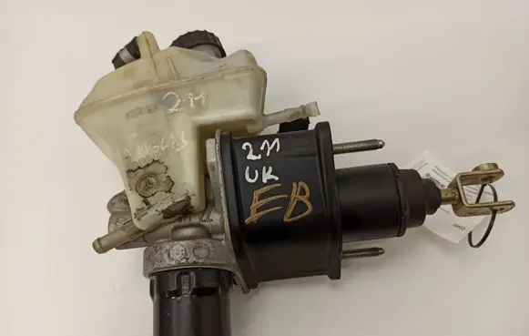 Mercedes-Benz E W211 Master brake cylinder A0004300312 A2114300302 0204251302