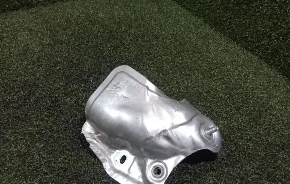 Renault Master III Heat shield in engine bay 147183675R 100621