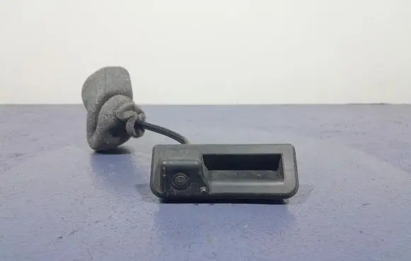 Skoda Superb B5 (3U) Tailgate/trunk/boot exterior handle 566827566B