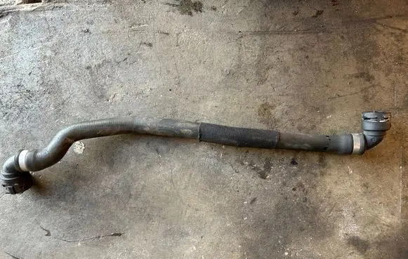 BMW 5 E60 E61 Engine coolant pipe/hose 64216985734