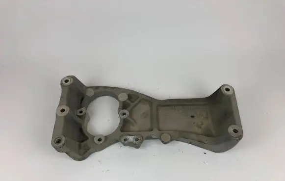Maserati Levante Gearbox mounting bracket 670032014