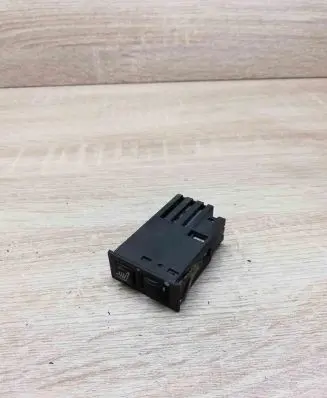 BMW 5 E39 Seat heating switch 8352259