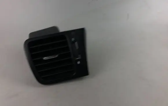 Subaru Legacy Dashboard side air vent grill/cover trim