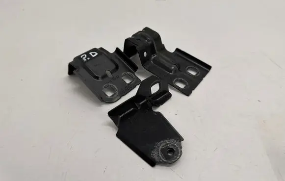 Fender mounting bracket