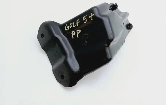 Volkswagen Golf Plus Fender mounting bracket 5M0821135