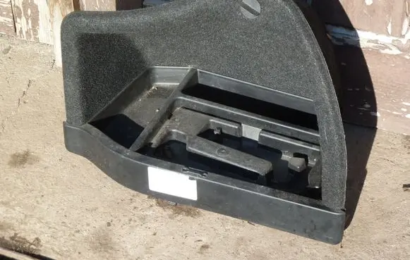 BMW 3 F30 F35 F31 Glove box in trunk 7308699