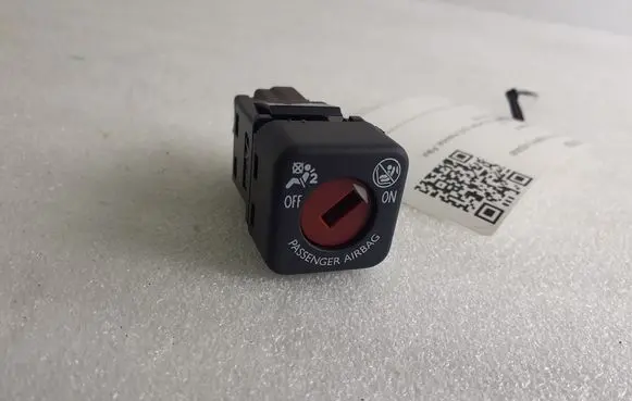Jeep Avenger Passenger airbag on/off switch 9641391277