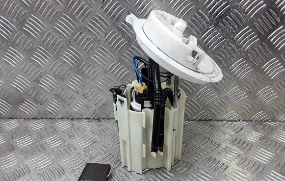 Mercedes-Benz C AMG W204 In-tank fuel pump A2044700594