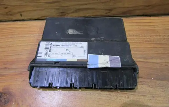 Ford Focus Comfort/convenience module 1s7t15k600fa