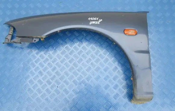 Mitsubishi Lancer Fender