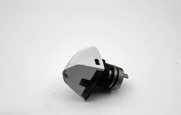 Ford Edge II Front door lock (next to the handle) 