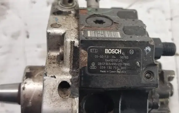 Volkswagen Phaeton Fuel injection high pressure pump 059130755B 04450101125