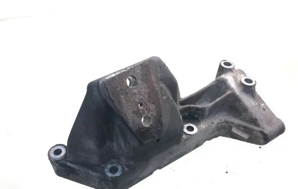 Iveco Daily 4th gen Engine mounting bracket 500376599