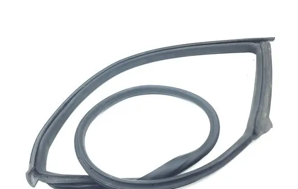 Maserati Ghibli Front door rubber seal 