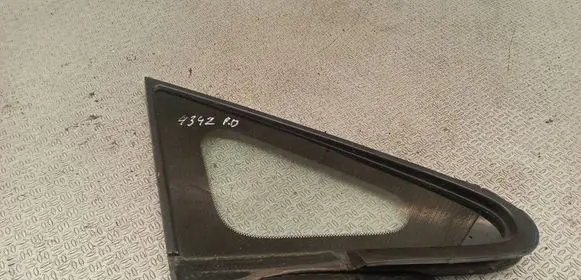 Nissan Tiida C11 Front triangle window/glass 