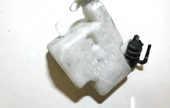KIA Carnival Windshield washer fluid reservoir/tank