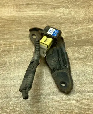 Toyota Prius (XW20) Airbag deployment crash/impact sensor 8917347040 2521000150 WithPlug