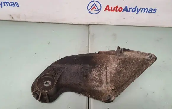BMW X5 E53 Engine mounting bracket 6761565 22116761565