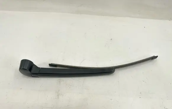 Volkswagen Touareg II Rear wiper blade arm