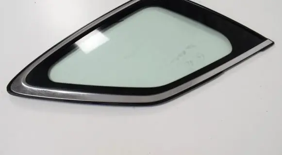 Subaru Outback Rear side window