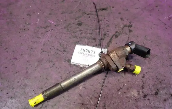 Volvo V50 Fuel injector 