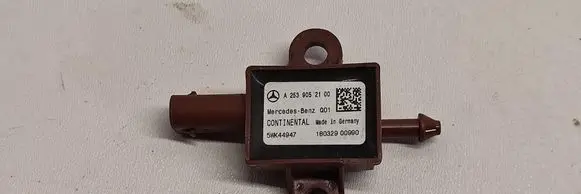 Mercedes-Benz GLC C253 Airbag deployment crash/impact sensor A2539052100