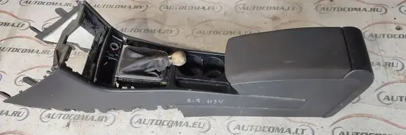 Volkswagen PASSAT B7 Center console