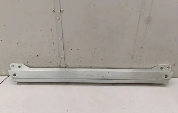 Radiator support slam panel bracket