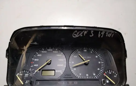 Volkswagen Golf III Speedometer (instrument cluster) 1H6919033L