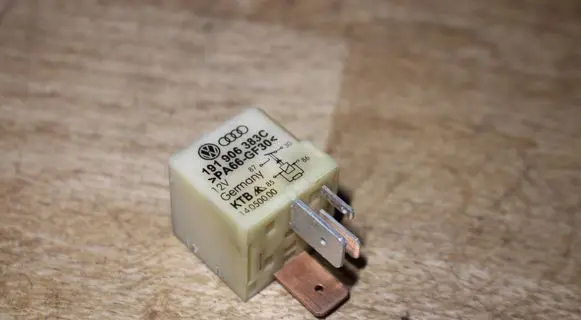Volkswagen Golf IV Other relay 191906383C