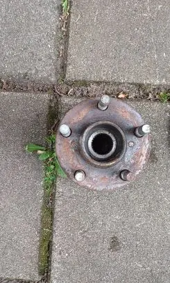 Subaru Forester SH Front wheel hub
