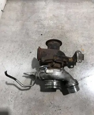 BMW 4 F36 Gran coupe Turbo 819976 8199760012 8570082