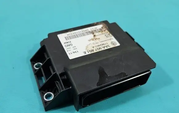 Volkswagen PASSAT B7 Central body control module 3AA907801E IMPRK1525647