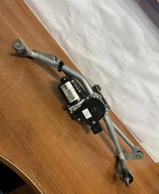 Land Rover Range Rover Velar Front wiper linkage and motor W000060844 D4667