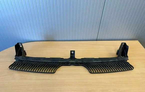Volkswagen Tiguan Front bumper mounting bracket 5NA805705N