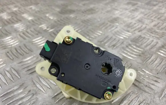 Jeep Grand Cherokee WL Air flap motor/actuator ZBAT0115D00